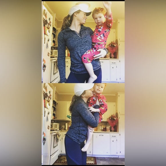 OLD NAVY 1/2 Zip Long Sleeve Pullover - Picture 5 of 5